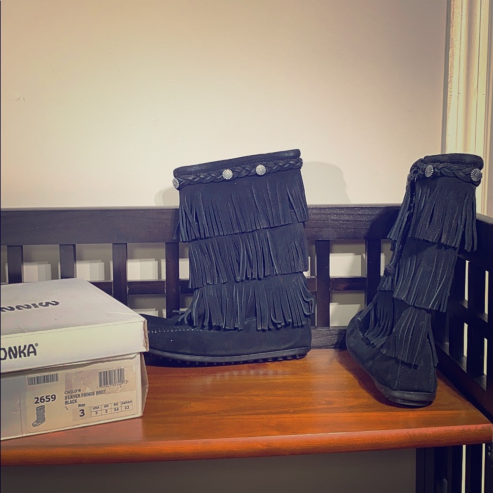 Minnetonka Fringe boots